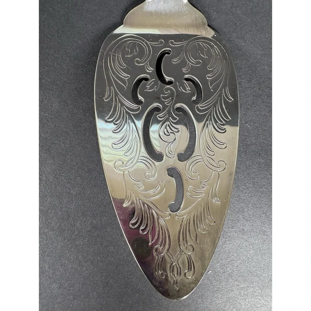 Vintage Wallace Silverplate Pie Server Ornate Scroll Handle Dessert Cake Server